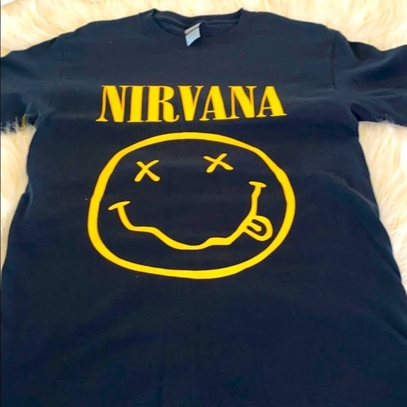 Gildan Other - Gildan - Nirvana Smile Band Shirt Size Small
